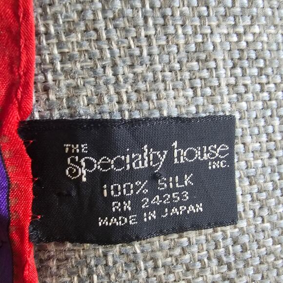 Vintage Specialty House 100% Silk Scarf – Purple Red Floral Print Made in Japan - Picture 3 of 3